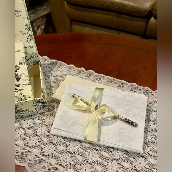 Writing Paper Boxed Set - Picture 5 of 8